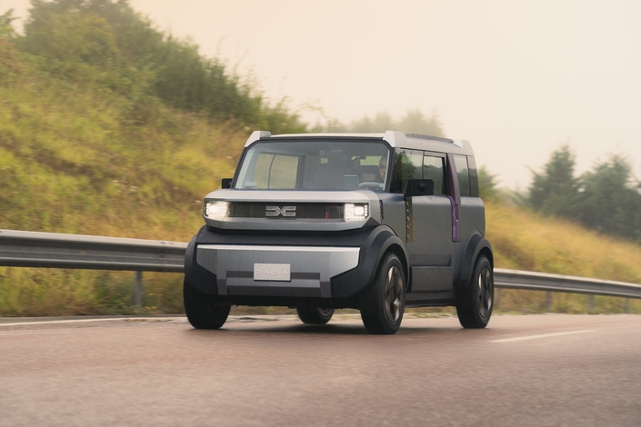 Dacia se lance dans la Kei Car avec le Hipster