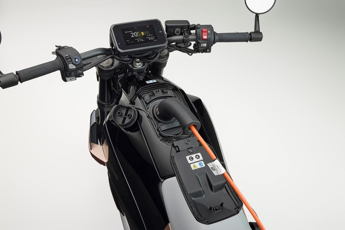 Honda présente sa première électrique : la WN7