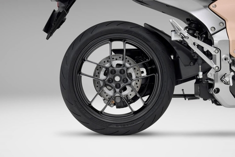 Honda présente sa première électrique : la WN7