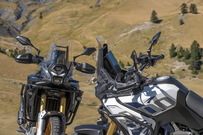 La Voge 800 DS Rally est au niveau de la Yamaha Ténéré, tout en étant mieux équipée et beaucoup moins chère