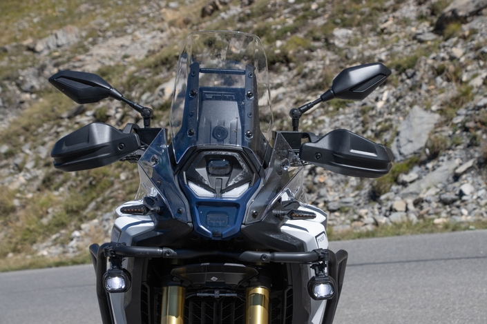 La Voge 800 DS Rally est au niveau de la Yamaha Ténéré, tout en étant mieux équipée et beaucoup moins chère