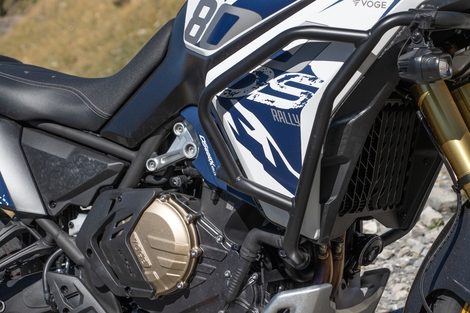 La Voge 800 DS Rally est au niveau de la Yamaha Ténéré, tout en étant mieux équipée et beaucoup moins chère