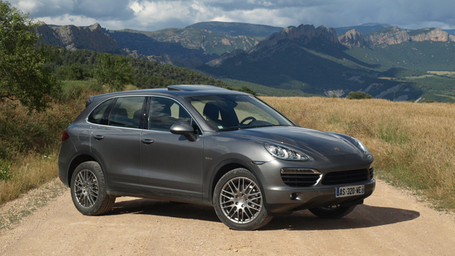Essai vidéo - Porsche Cayenne 2 : plus écologique mais farouchement Porsche