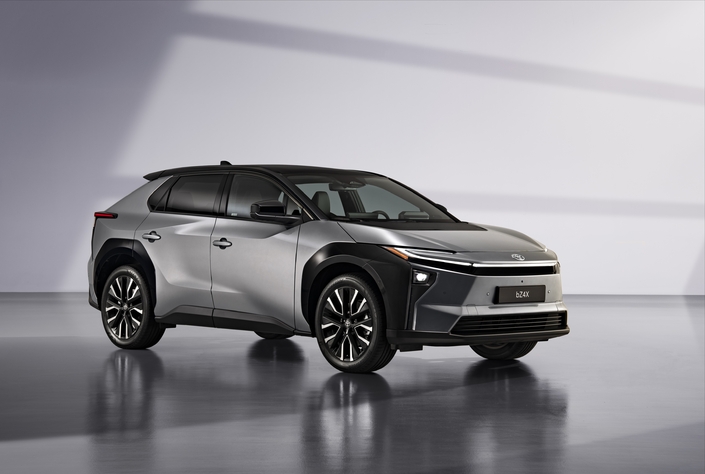 Le stand Toyota au salon de Lyon : entre passé et présent, un slogan