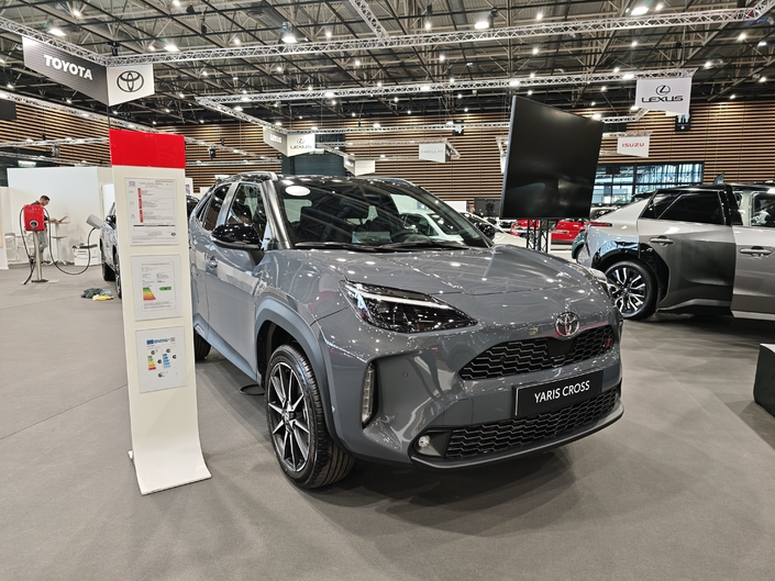 Le stand Toyota au salon de Lyon : entre passé et présent, un slogan