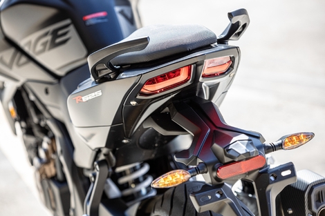 La Voge R625 rejoint le marché des roadsters de moyenne cylindrée