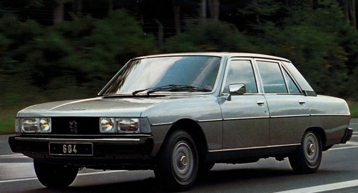 La Peugeot 604 D-turbo, ici en 1979, séduit par son confort et son comportement routier agréablement agile. Les reprises sont plus vigoureuses que celles de la 300D, au contraire des accélérations.