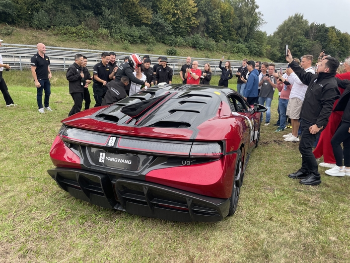 La Yangwang U9 Xtreme juste après son record.