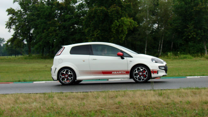 Essai - Abarth Punto Evo : le scorpion perd du piquant