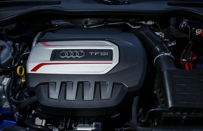 Le moteur EA888 à double injection de l'Audi TTS, ici en 2014, se révèle remarquablement fiable.