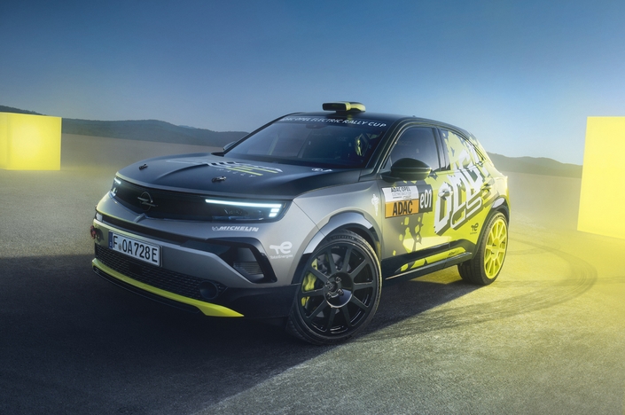 Le stand Opel au Salon de Lyon 2025 : un concept électrique sportif en vedette