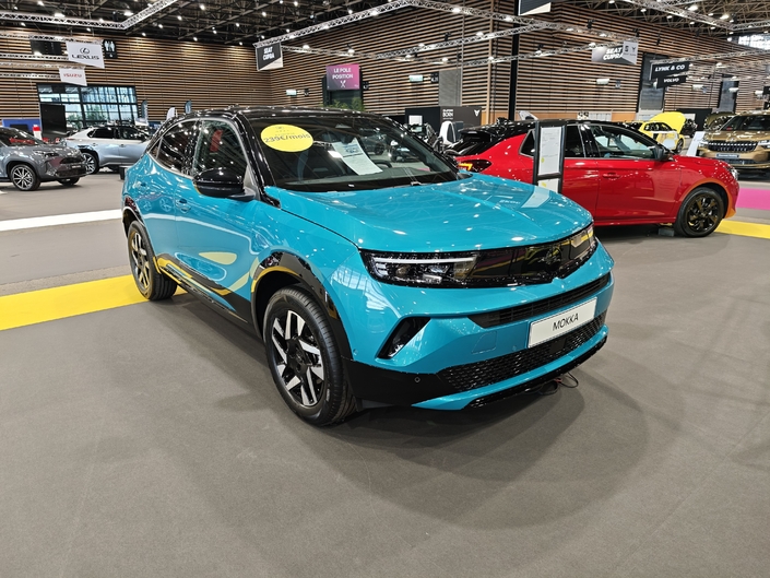 Le stand Opel au Salon de Lyon 2025 : un concept électrique sportif en vedette