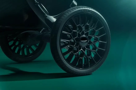 2500 euros l'Aston Martin neuve ? Oui, mais c'est une poussette