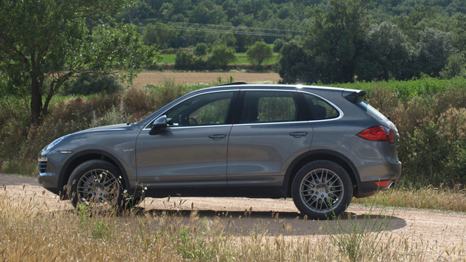 Essai vidéo - Porsche Cayenne 2 : plus écologique mais farouchement Porsche 