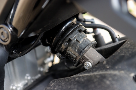 A moins de 8 000 €, la CF Moto 675 SR-R est-elle à la hauteur des standards européens ?
