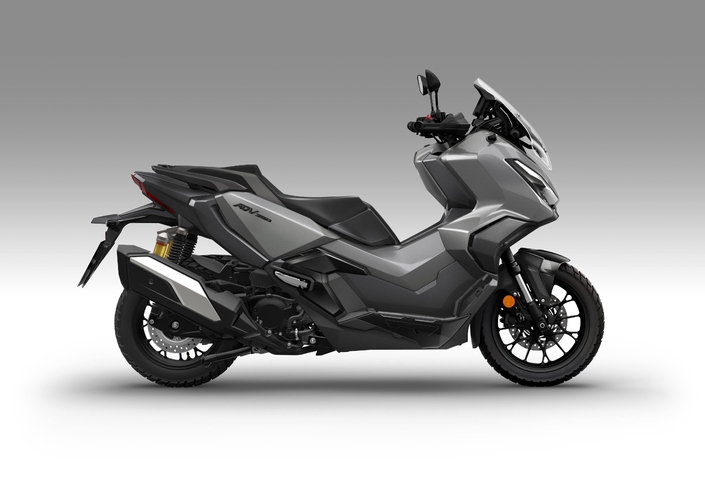 Deux nouvelles robes pour le Honda ADV350