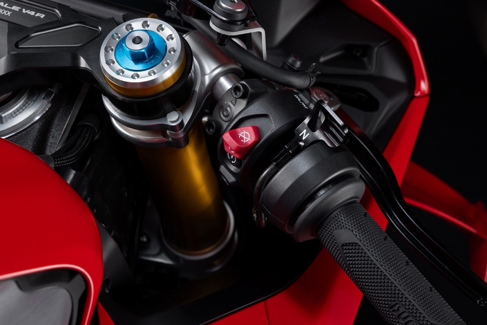 La nouvelle Ducati Panigale V4 R reste l'arme ultime pour briller en piste