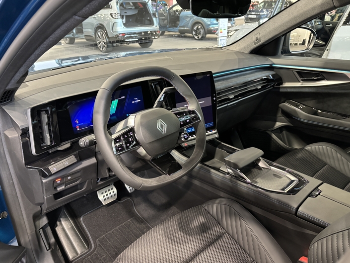 L'Austral restylé, la vedette du stand Renault au salon de Lyon
