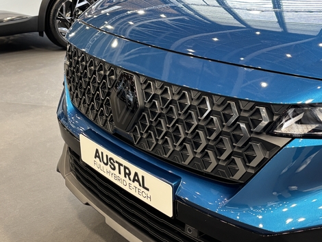 L'Austral restylé, la vedette du stand Renault au salon de Lyon