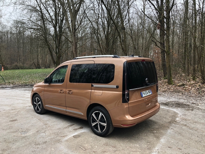 Volkswagen Caddy (2021) : les premières images de l'essai en live + impressions de conduite