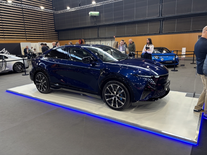 Le SUV sportif d'Alpine développe 470 ch dans sa version la plus puissante.