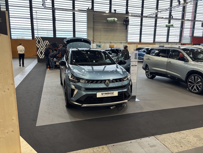 Le Symbioz est le dernier succès commercial en date chez Renault. Ses tarifs débutent sous les 30 000 €.