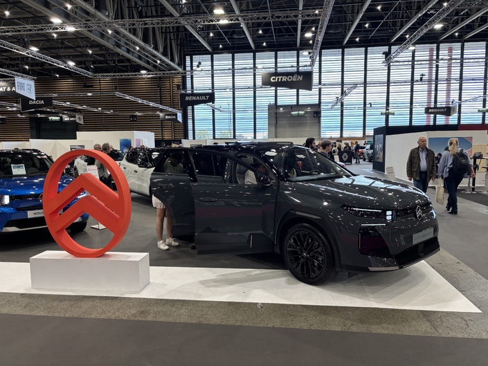 Le nouveau C5 Aircross jouit d'un bel espace intérieur et de tarifs bien placés avec un prix d'attaque sous les 35 000 €.