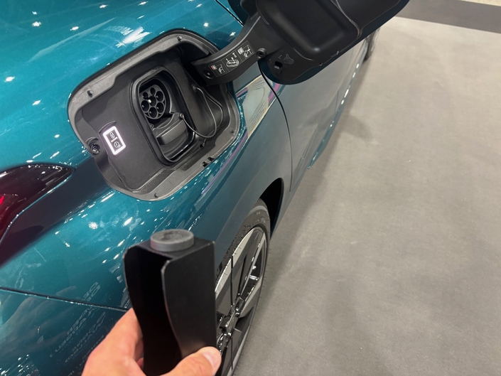 La Peugeot 308 restylée carbure encore au mazout (mais pas que !)