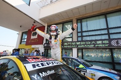 WTCC: Yvan Muller Champion du Monde!