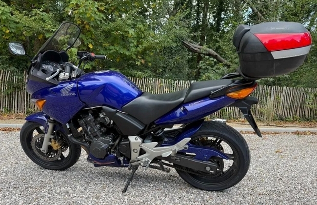 Honda CBF 600 S 2005 (lot n° 17)