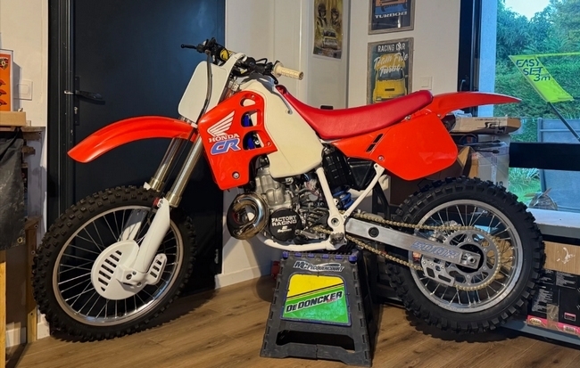 Honda CR 500 cm3 1990 (lot n° 35)
