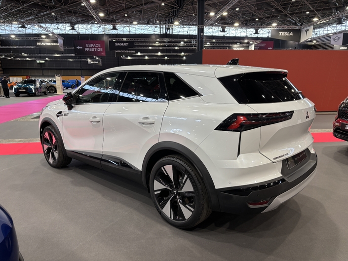 Le Mitsubishi Grandis est-il un meilleur plan que son clone Renault Symbioz ?