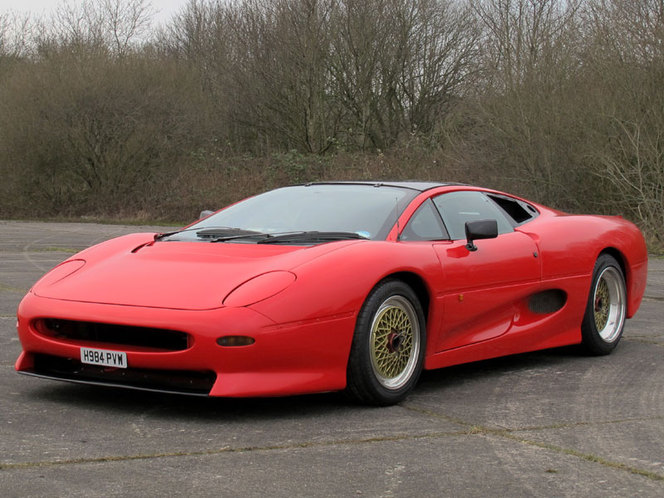 Un prototype de Jaguar XJ220 en vente