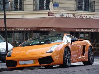 Lamborghini Gallardo : le 3000ième taureau entre dans l'arène