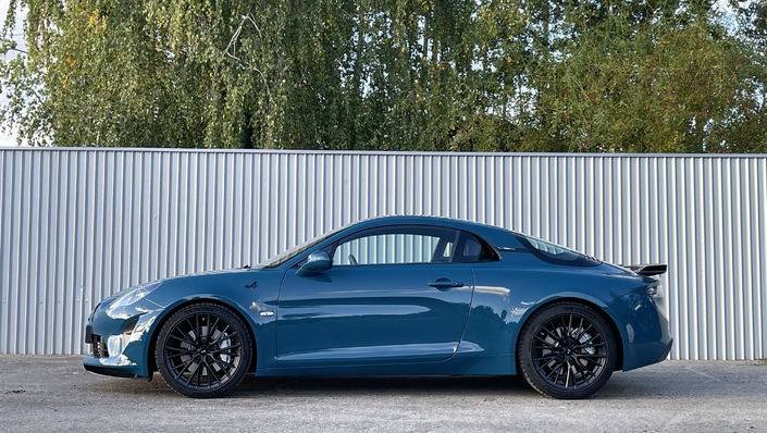 Chic et Sport, l’Alpine A110 GTS vaut-elle le surcoût ?