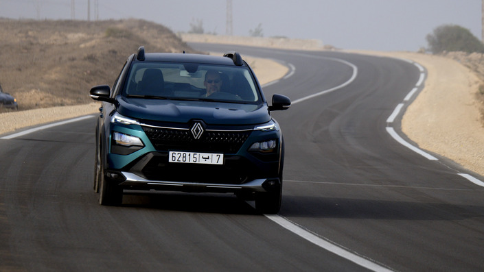 Sur route, le Kardian est loin d’être ridicule avec un comportement plaisant.