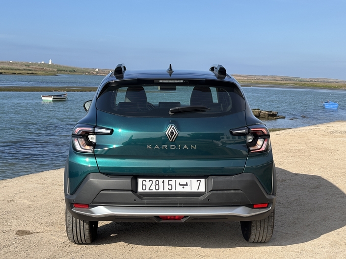 L’arrière est également bien différent des modèles que nous connaissons.