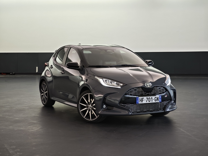 La Yaris de dernière génération a fait des efforts côté attractivité du style. Elle fait assez dynamique, surtout dans cette finition GR Sport.