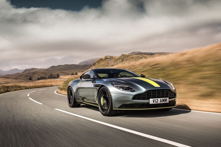 Aston Martin DB11 : une nouvelle V12 AMR