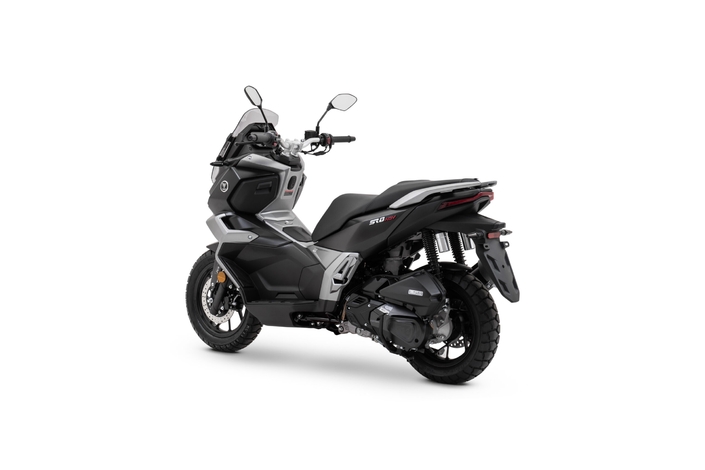 Voge SR1 ADV : un scooter crossover pour affronter toutes les routes