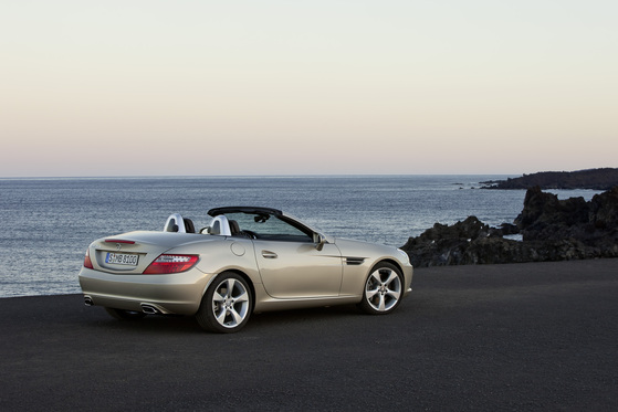 Comparatif cabriolets (roadsters) sportifs :  Audi TT roadster, BMW Z4, Mercedes SLK, Porsche Boxster, Nissan 370 Z