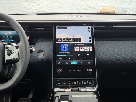 Jamais une Citroën n’avait arboré une dalle tactile aussi grande.