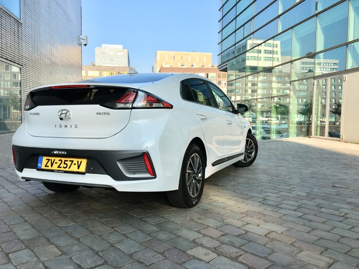 Prise en mains – Hyundai Ioniq Electric restylée (2019) : toujours la plus sobre des électriques ?