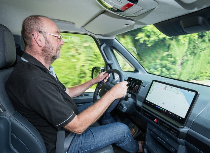 Très bonne position de conduite et très bon ergonomie des commandes.