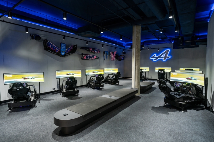 Alpine se met en vitrine et les constructeurs font le trottoir