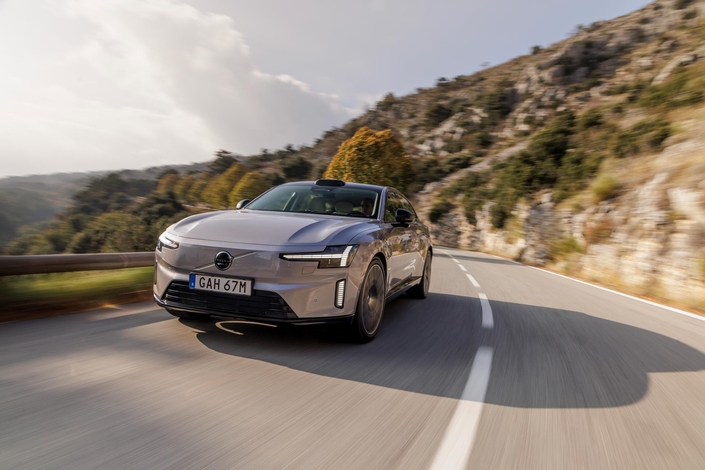 La Volvo ES90 bouscule les Audi A6, BMW Série 5 et Mercedes EQE électriques !