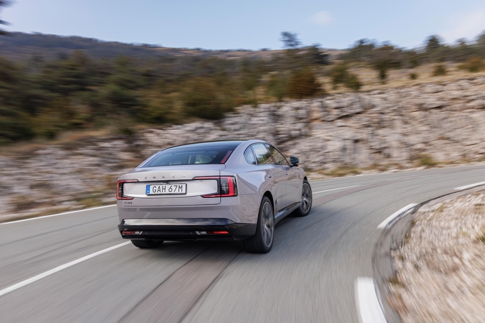 La Volvo ES90 bouscule les Audi A6, BMW Série 5 et Mercedes EQE électriques !