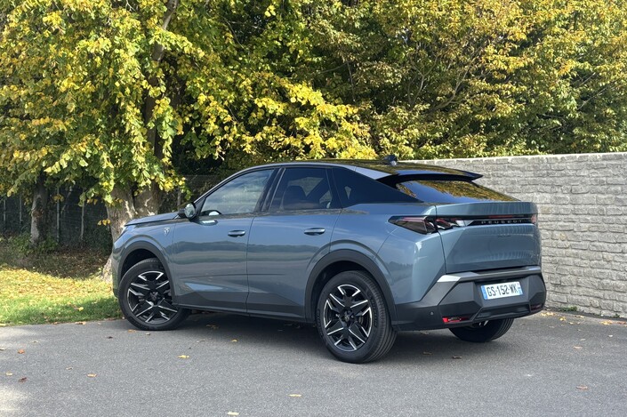 Après une semaine au volant du Peugeot 3008, la version Hybrid 145 est-elle convaincante ?