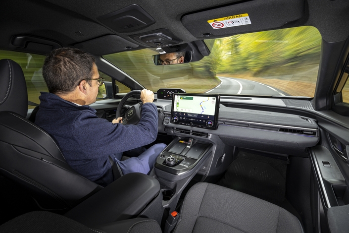 Le Toyota C-HR+ peut-il inquiéter le Renault Scenic E-Tech?