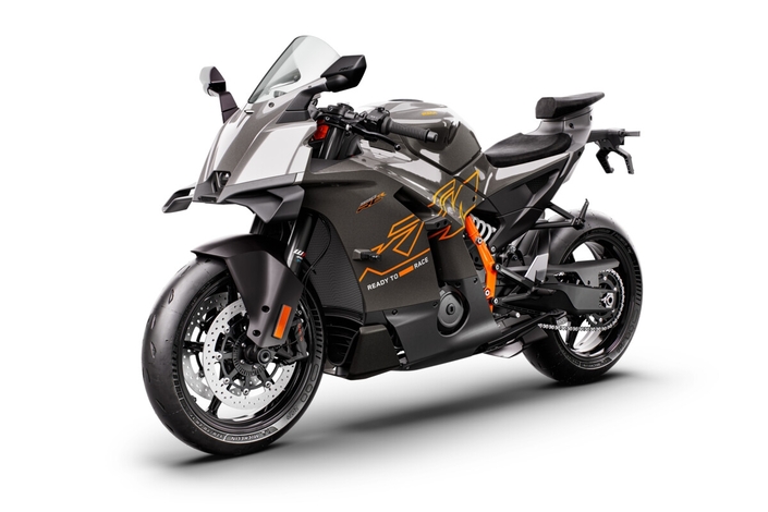 La sportive KTM 990 RC R arrive sur les routes !